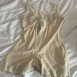 Elegant Cream Women's Shapewear